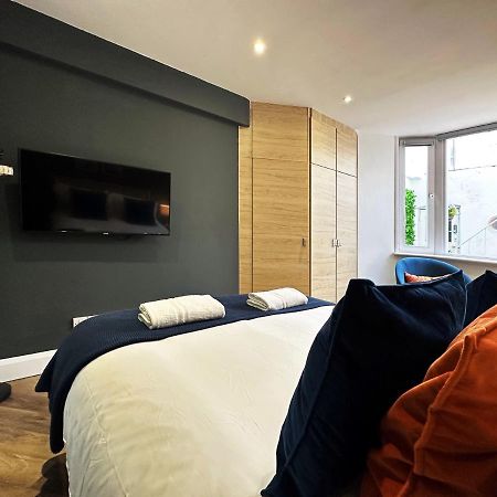 Liam Place Near Hyde Park - 1 Double Bed, 1 Sofa Bed, Spacious Apartment, Private Entrance London Eksteriør bilde