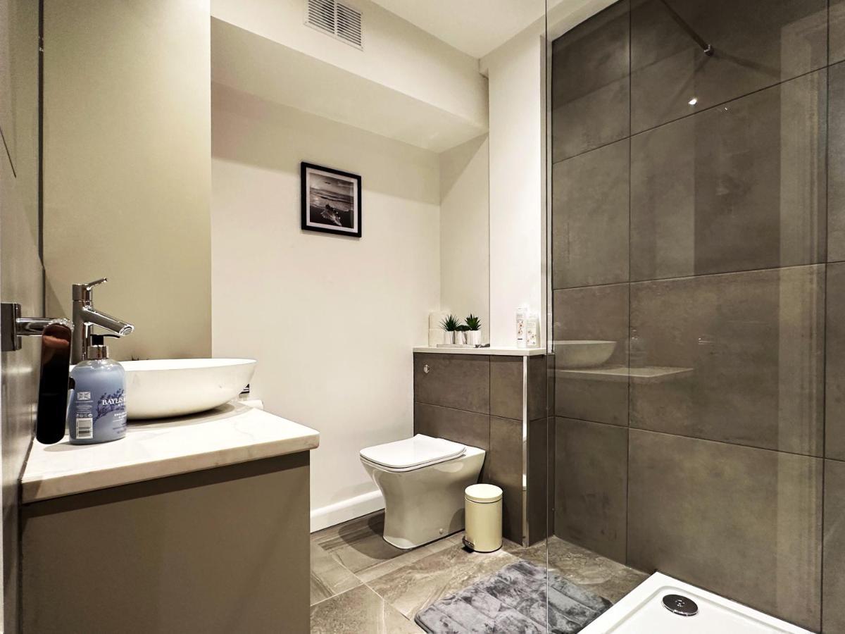 Liam Place Near Hyde Park - 1 Double Bed, 1 Sofa Bed, Spacious Apartment, Private Entrance London Eksteriør bilde