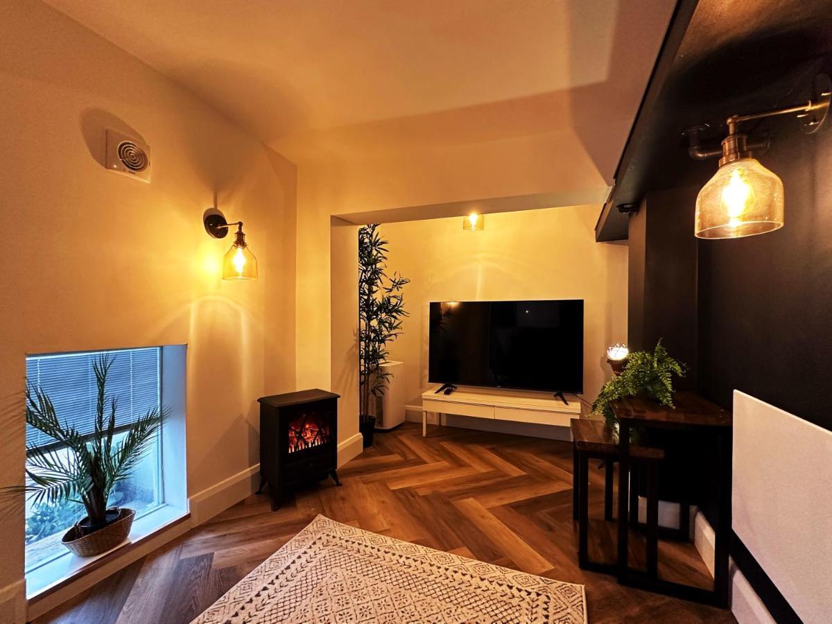 Liam Place Near Hyde Park - 1 Double Bed, 1 Sofa Bed, Spacious Apartment, Private Entrance London Eksteriør bilde