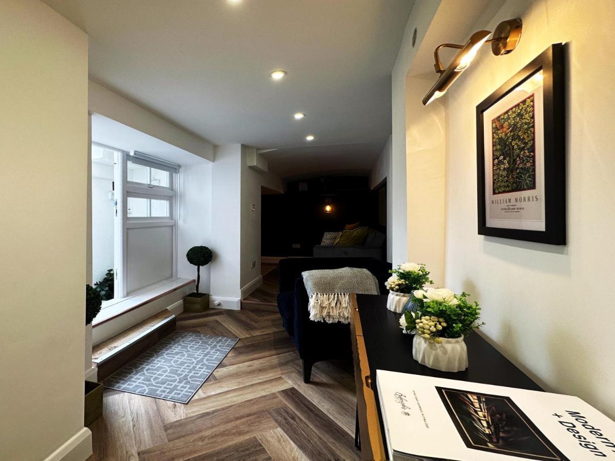 Liam Place Near Hyde Park - 1 Double Bed, 1 Sofa Bed, Spacious Apartment, Private Entrance London Eksteriør bilde
